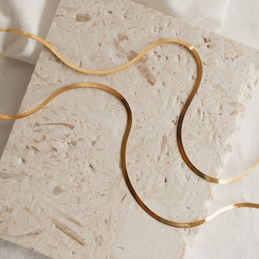 HERRINGBONE CHAIN NECKLACE