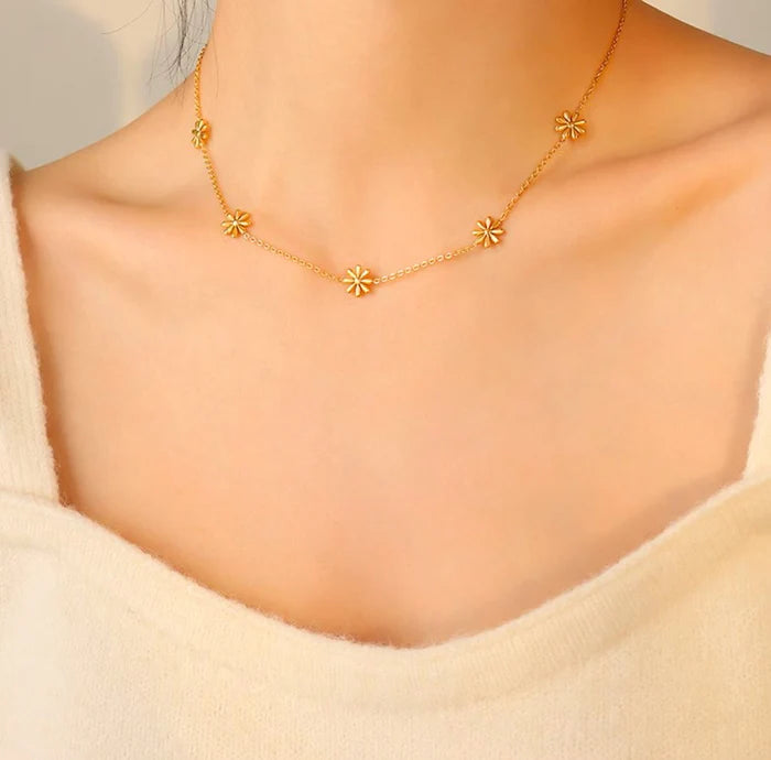 Daisy Flower Necklace