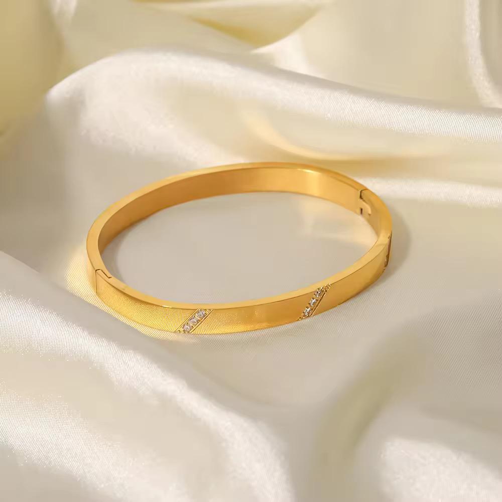 Sparkle Line Bracelet