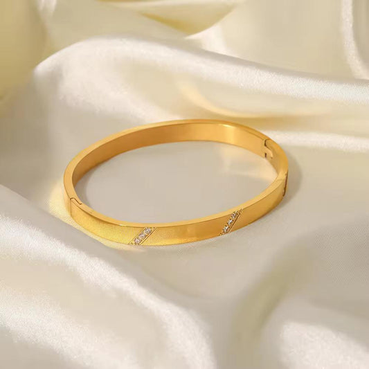 Sparkle Line Bracelet