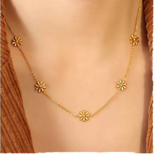 Daisy Flower Necklace