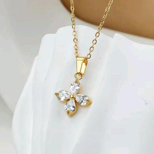 Flower Pendent Necklace