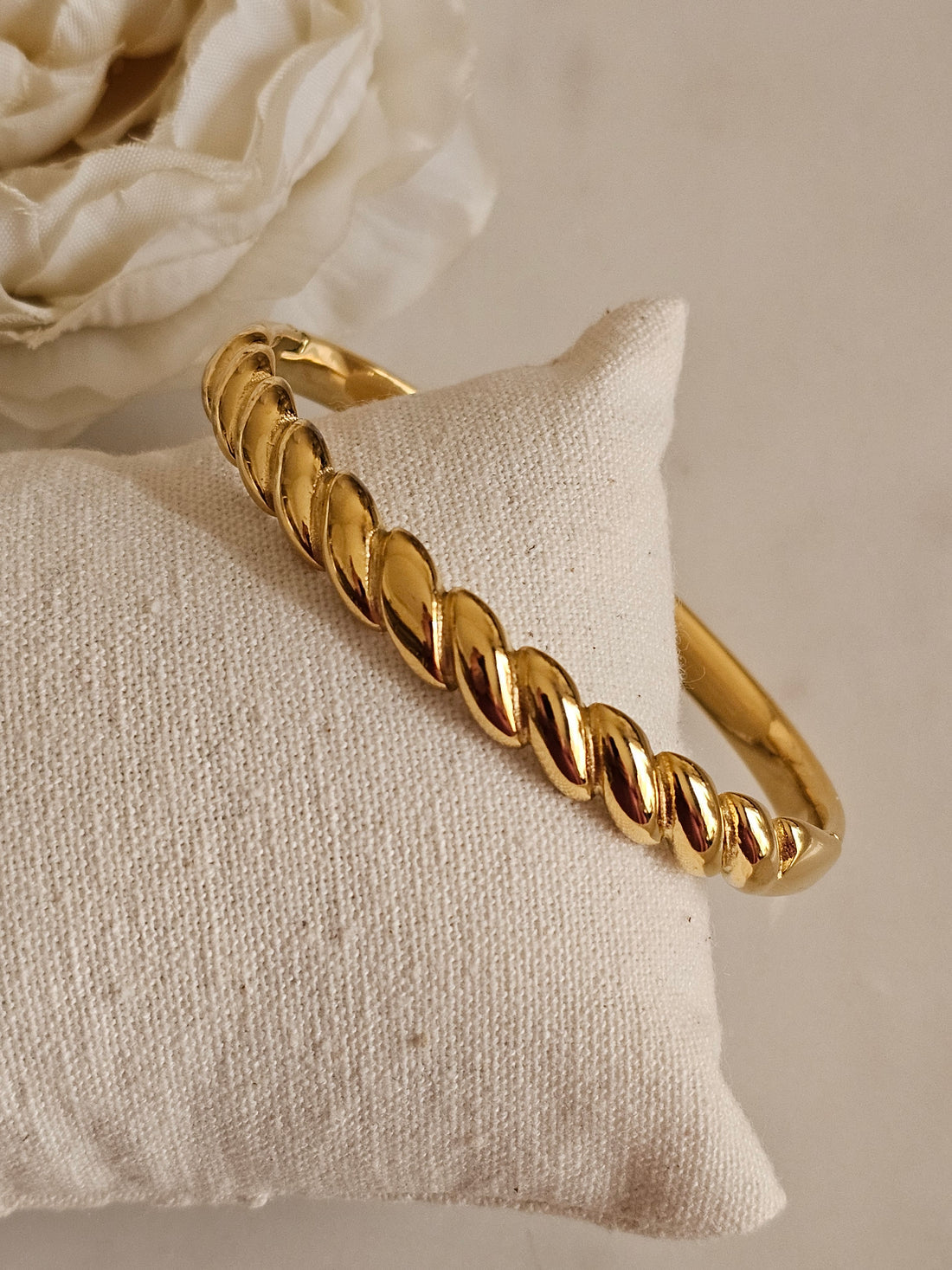 Croissant Twist Bracelet