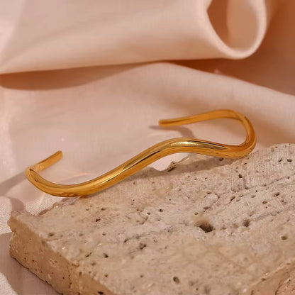 The Flow Cuff Bracelet